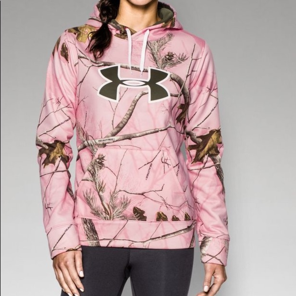 Under Armor Real Tree pink hoodie. 💖🌲